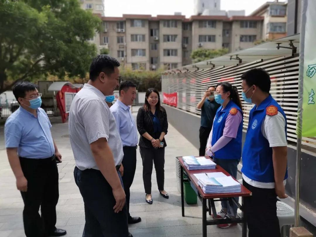 李国强调研社区网格化管理工作