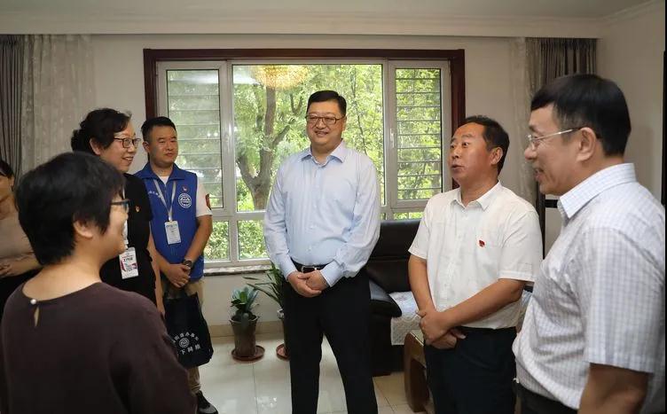 江山调研专职网格管理员工作推进及文明城市创建工作情况