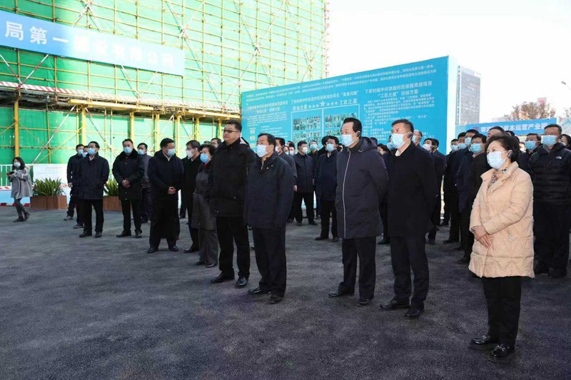 濟南市重點項目建設(shè)觀摩評議團到歷下區(qū)觀摩   濟南軟件開發(fā)